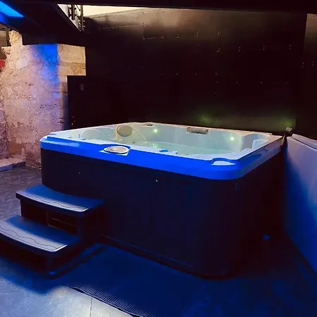 Mieuxqualhotel Jacuzzi Privatif La Retro ボルドー