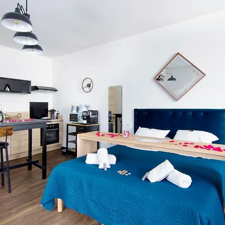 Apartment Mieuxqualhotel Jacuzzi Privatif La Retro *
