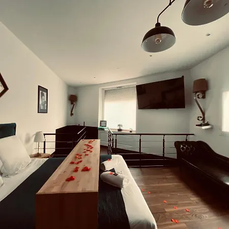 アパート Mieuxqualhotel Jacuzzi Privatif La Retro ボルドー