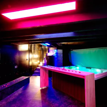 Mieuxqualhotel Jacuzzi Privatif La Retro Apartament