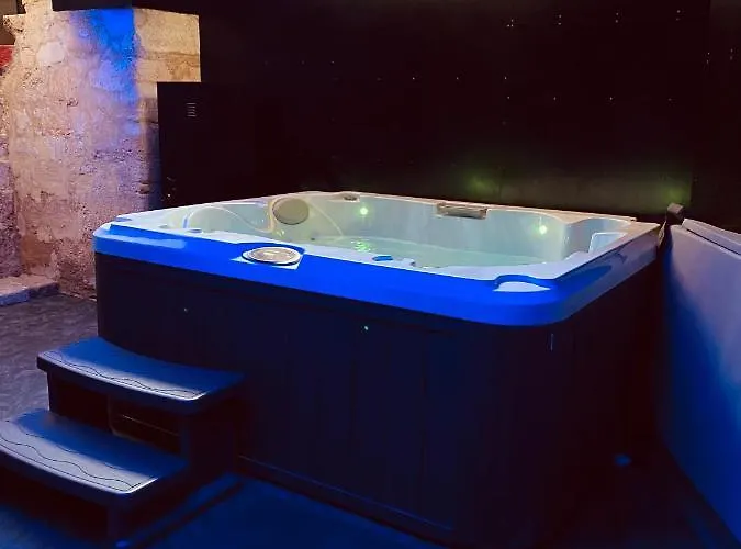 Mieuxqualhotel Jacuzzi Privatif La Retro بوردو