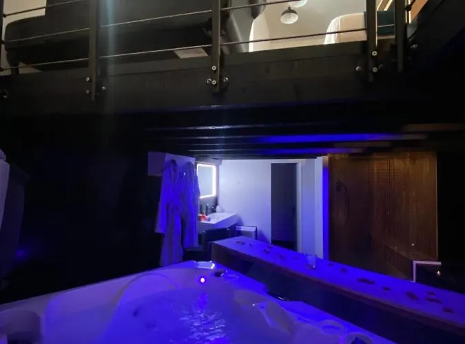 Appartement Mieuxqualhotel Jacuzzi Privatif La Retro Bordeaux